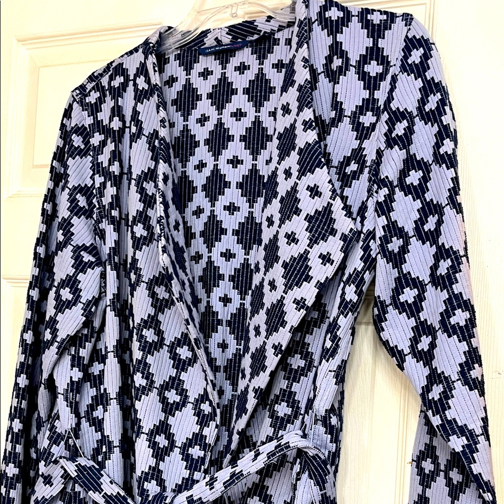 ISAACMIZRAHI LIve. Coverup in great condition. 
Size L.